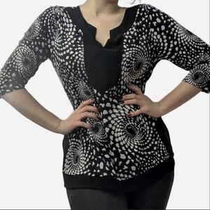 Jaclyn Smith Black and White Spiral Blouse